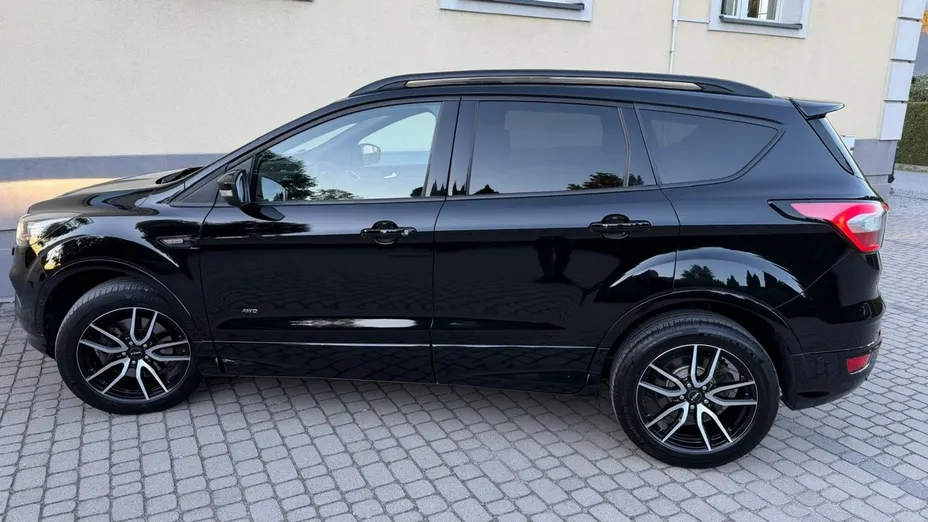 FORD Kuga -