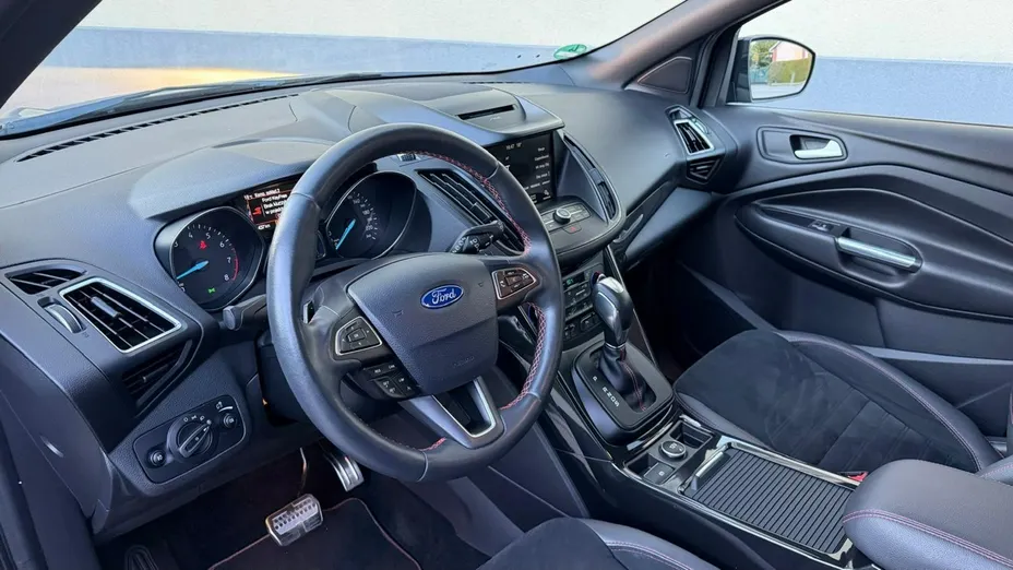 FORD Kuga -