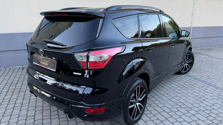FORD Kuga -