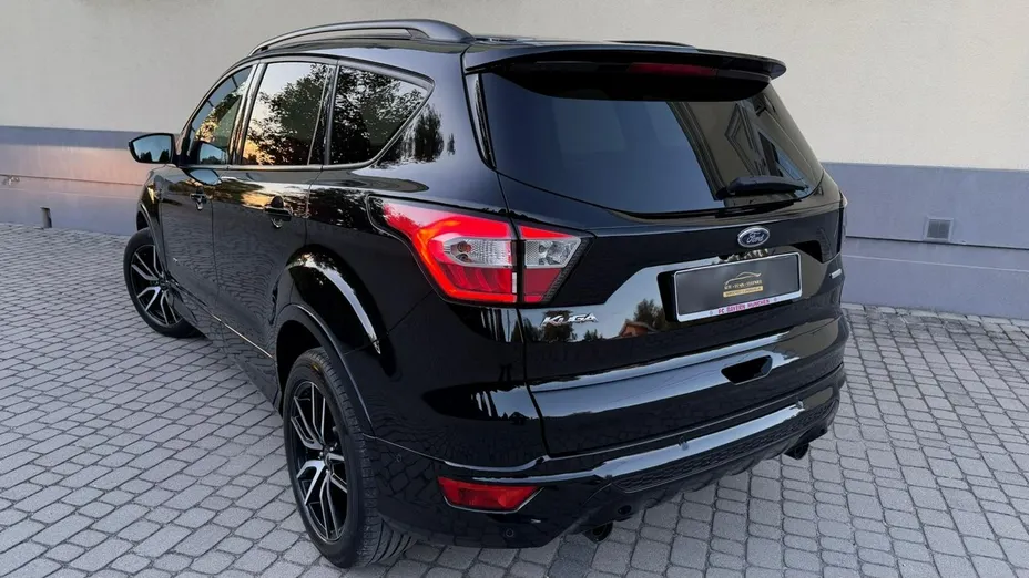 FORD Kuga -