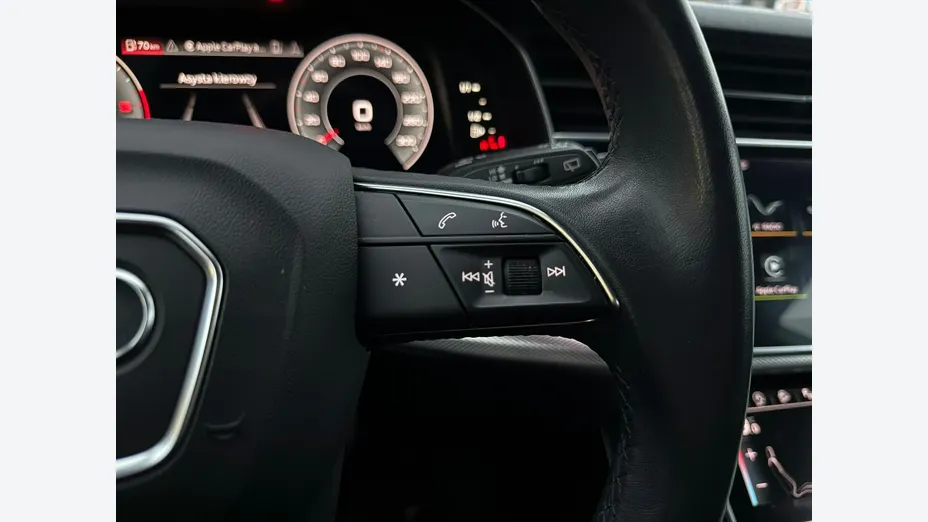 AUDI Q8 -