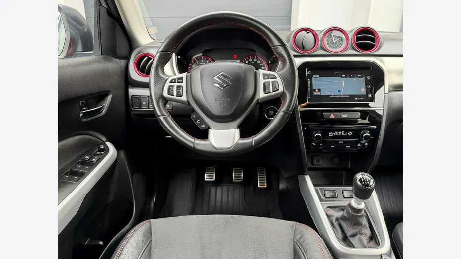 SUZUKI Vitara -