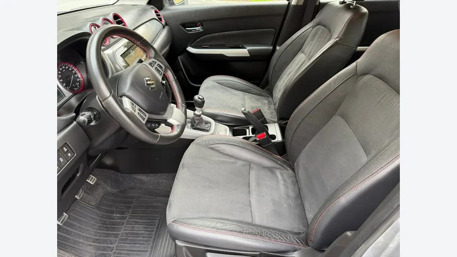 SUZUKI Vitara -