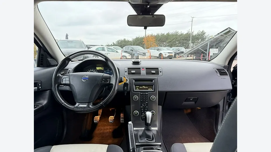 VOLVO C30 -