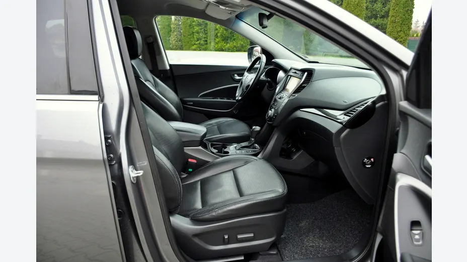 HYUNDAI Santa Fe -