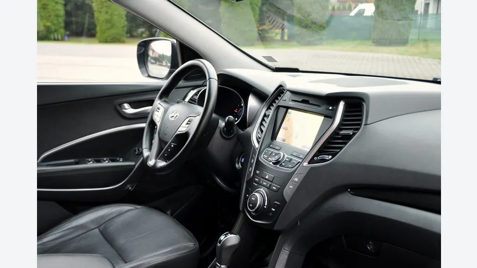 HYUNDAI Santa Fe -