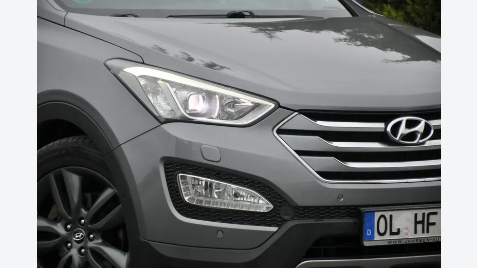 HYUNDAI Santa Fe -