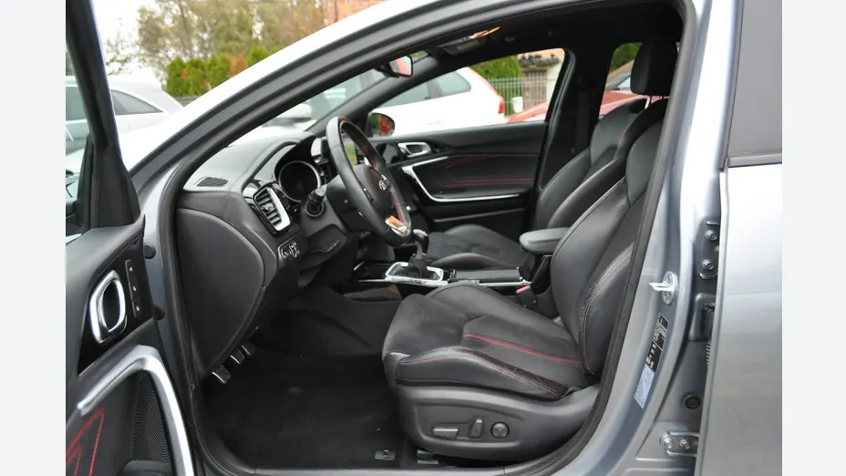 KIA ProCeed -