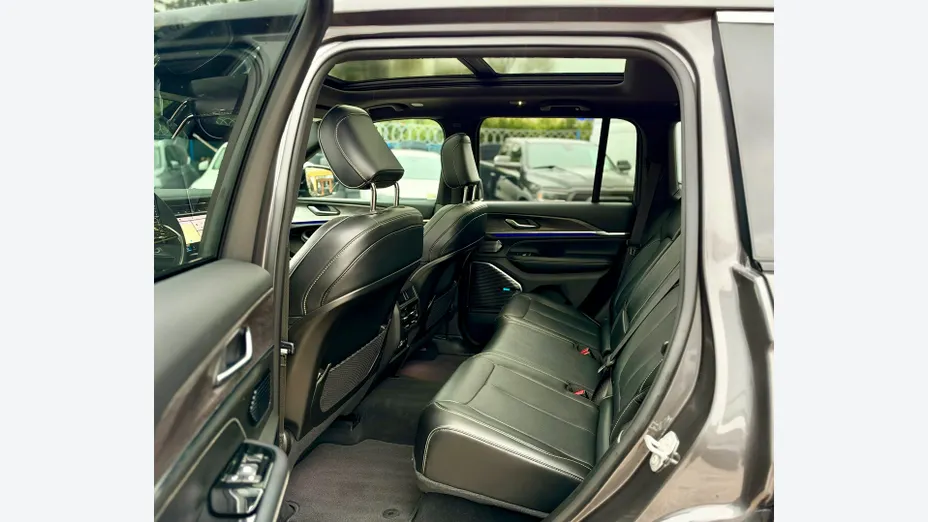 JEEP Grand Cherokee -