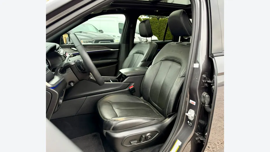 JEEP Grand Cherokee -