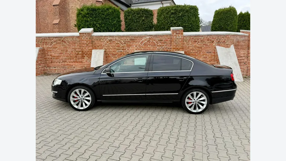 VOLKSWAGEN Passat -