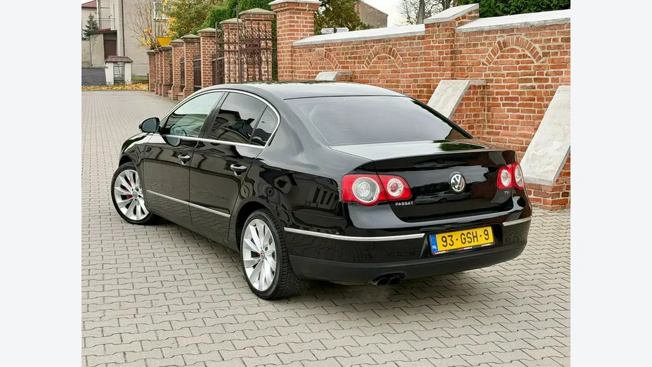 VOLKSWAGEN Passat -
