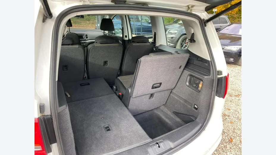 VOLKSWAGEN Sharan -