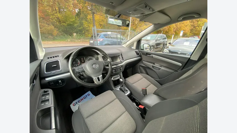 VOLKSWAGEN Sharan -