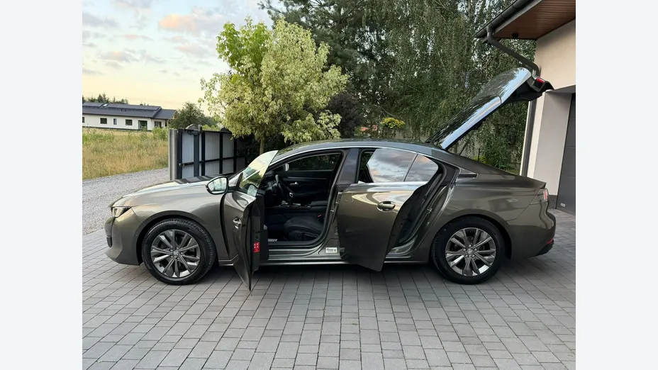PEUGEOT 508 -
