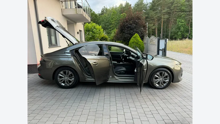 PEUGEOT 508 -