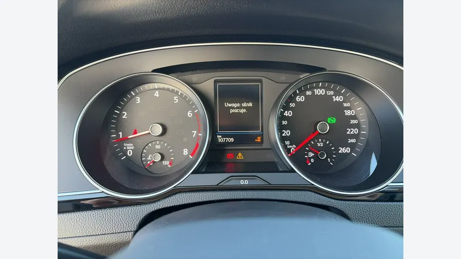 VOLKSWAGEN Passat -