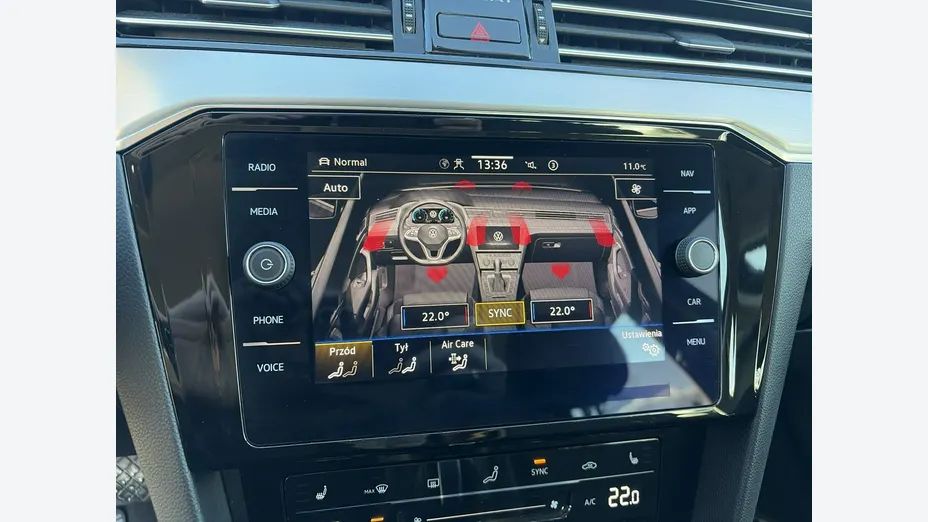 VOLKSWAGEN Passat -