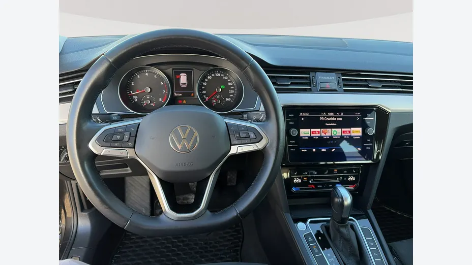 VOLKSWAGEN Passat -