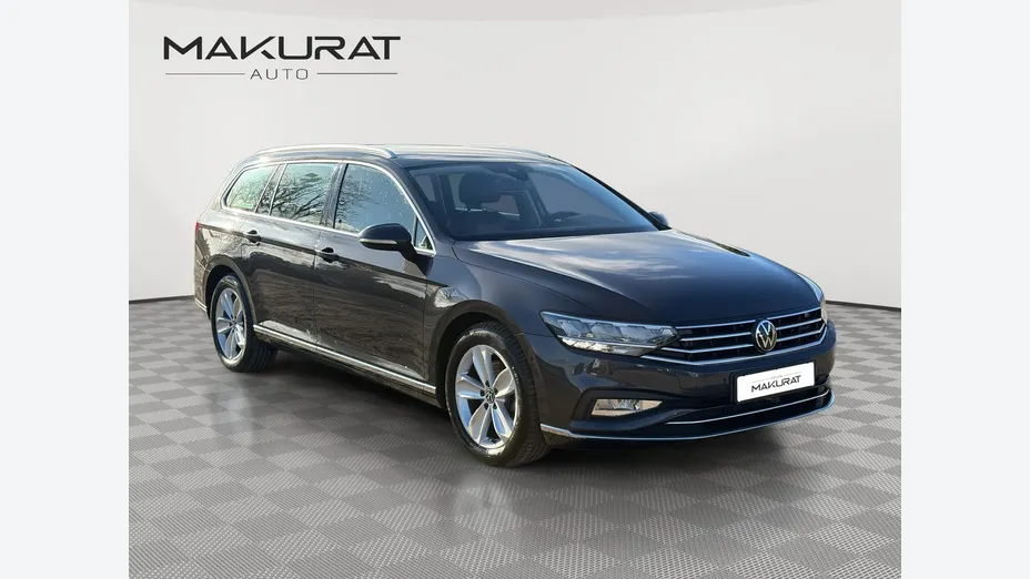 VOLKSWAGEN Passat -