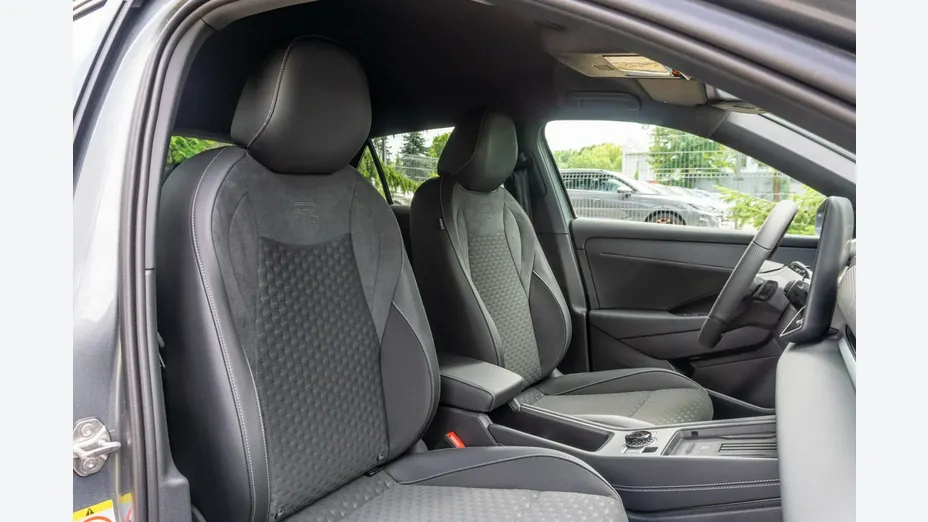 VOLKSWAGEN T-ROC -