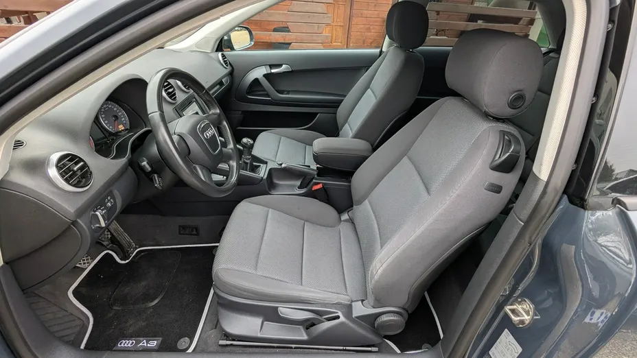 AUDI A3 -