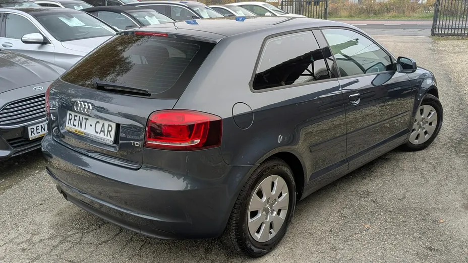 AUDI A3 -