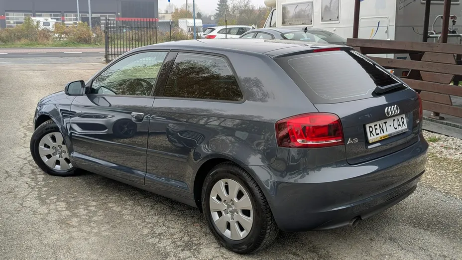AUDI A3 -