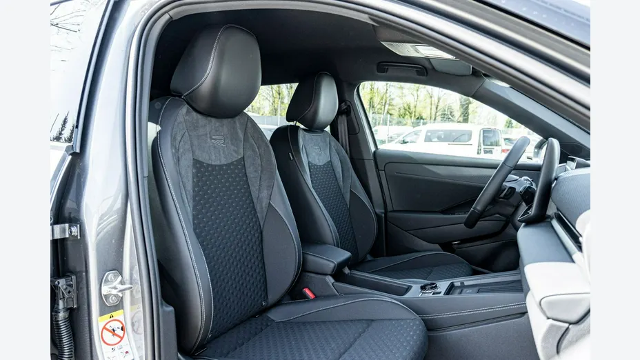 VOLKSWAGEN T-ROC -