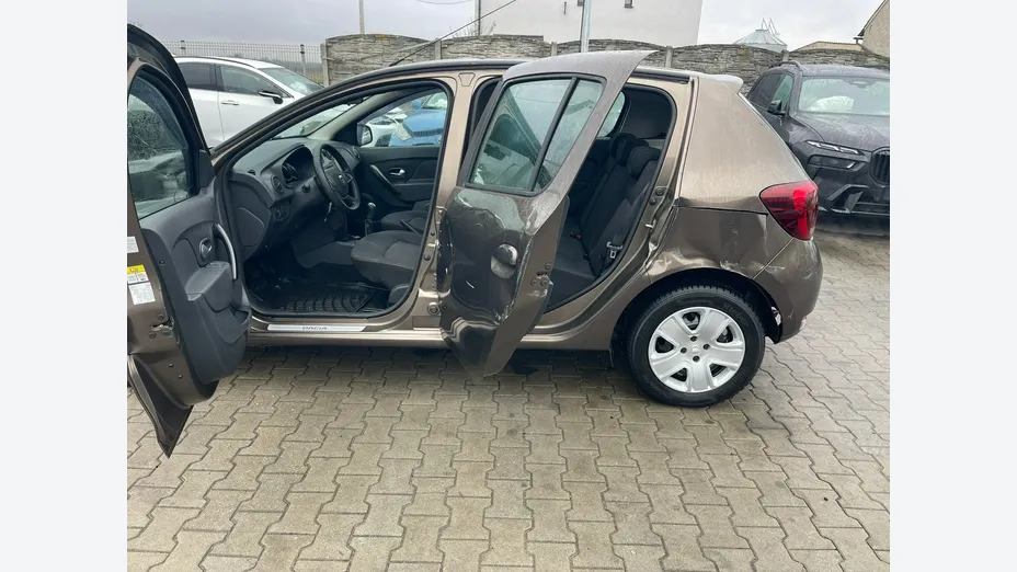 DACIA Sandero -