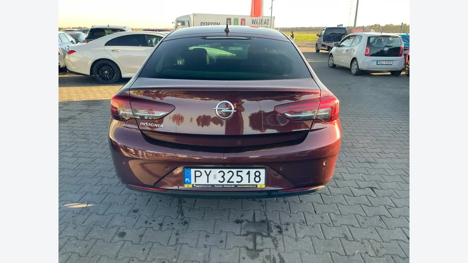 OPEL Insignia -