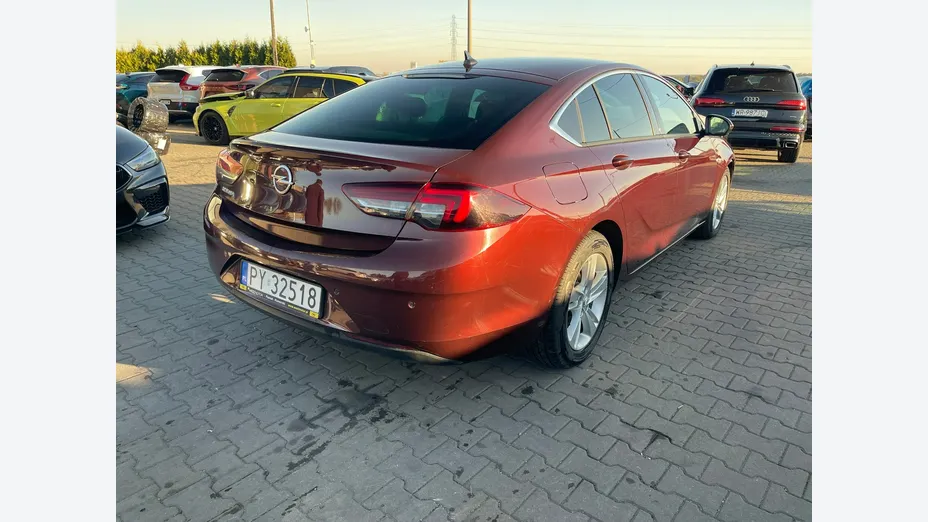 OPEL Insignia -