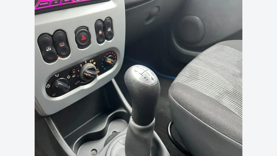 DACIA Sandero -