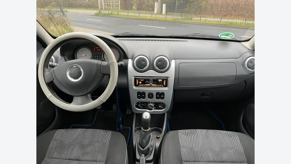 DACIA Sandero -