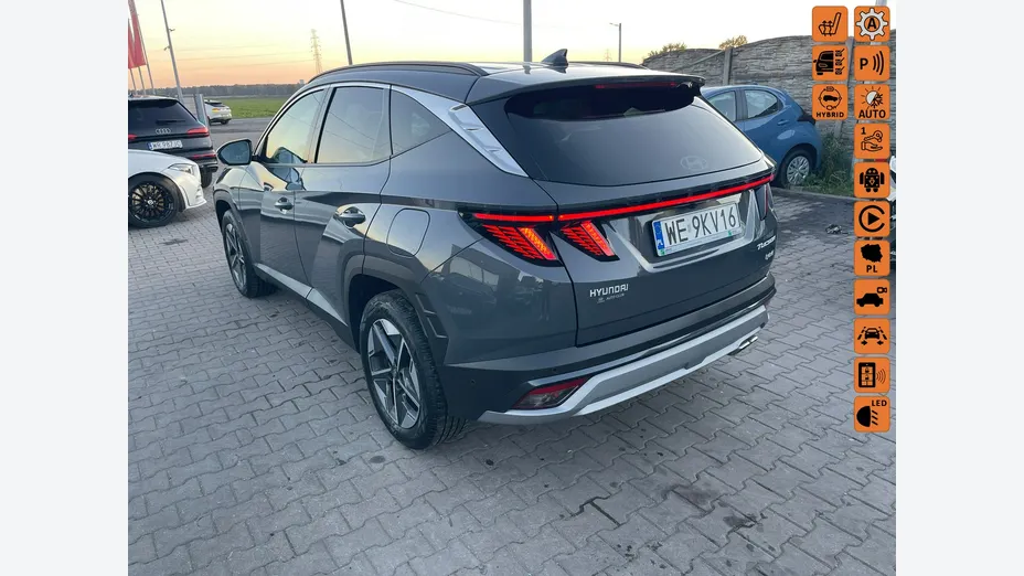 HYUNDAI Tucson -