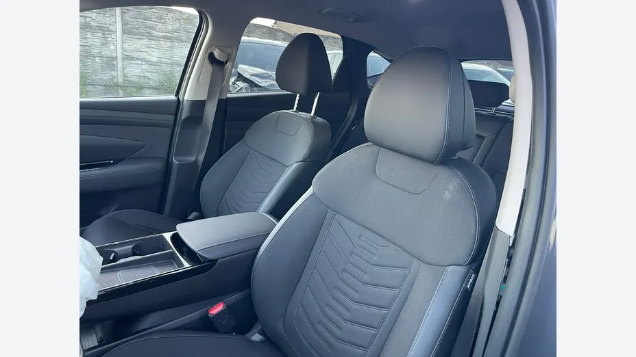 HYUNDAI Tucson -