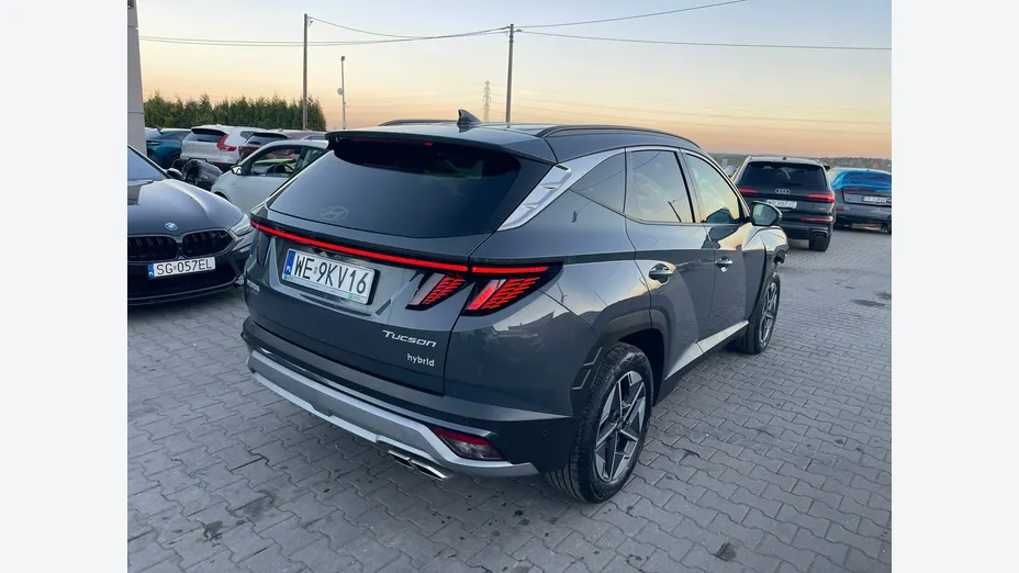 HYUNDAI Tucson -