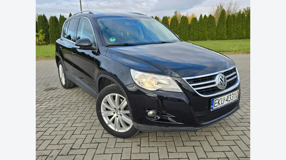 VOLKSWAGEN Tiguan -