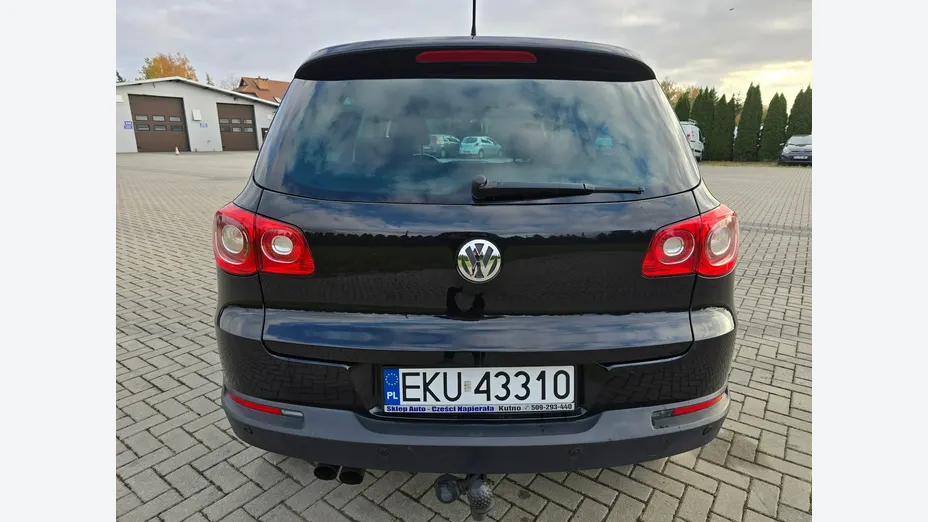 VOLKSWAGEN Tiguan -