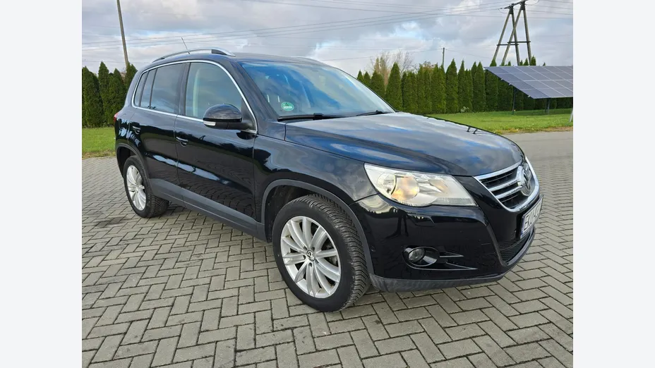 VOLKSWAGEN Tiguan -