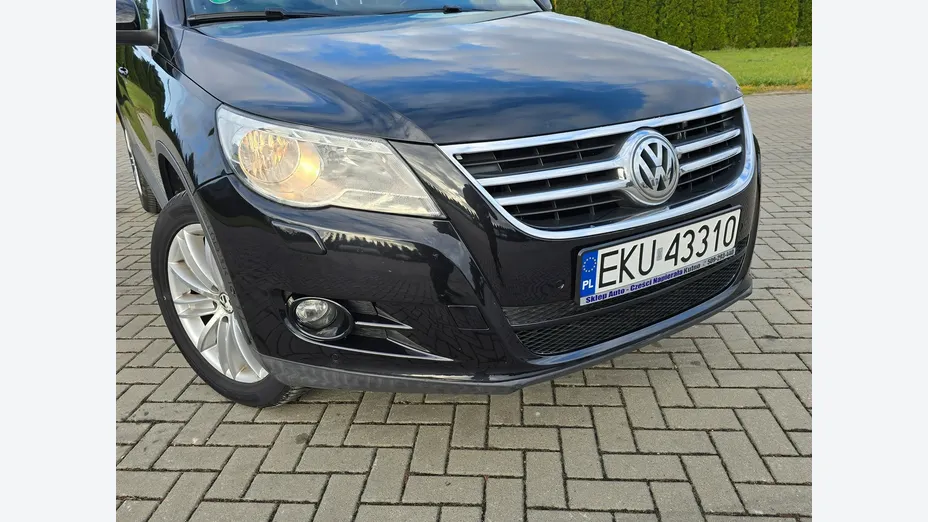 VOLKSWAGEN Tiguan -