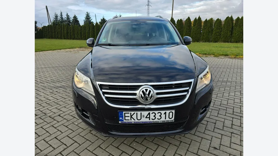 VOLKSWAGEN Tiguan -