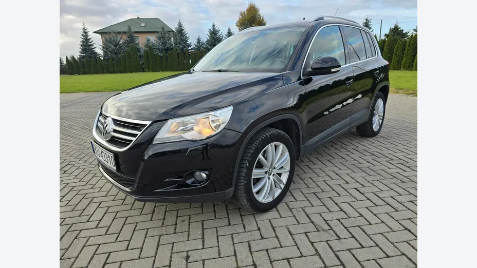 VOLKSWAGEN Tiguan -