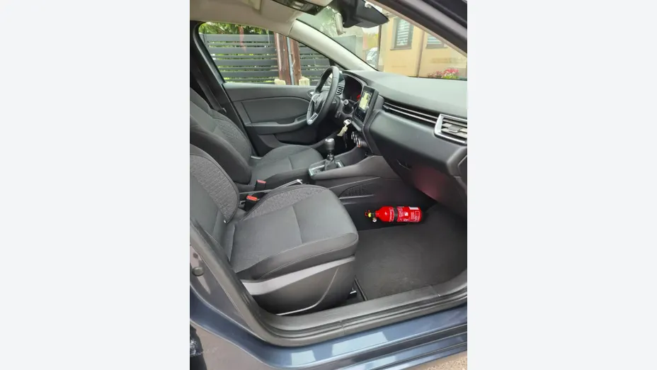 RENAULT Clio -