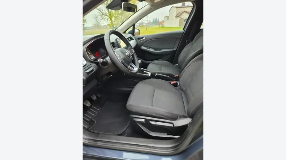RENAULT Clio -