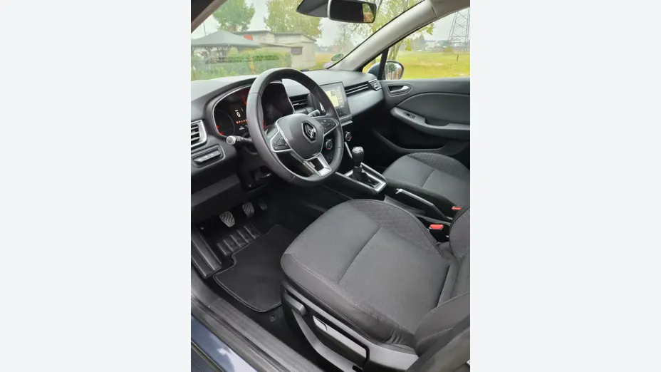 RENAULT Clio -