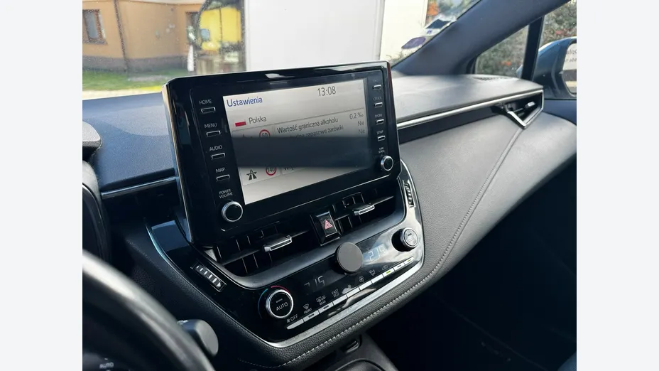TOYOTA Corolla -
