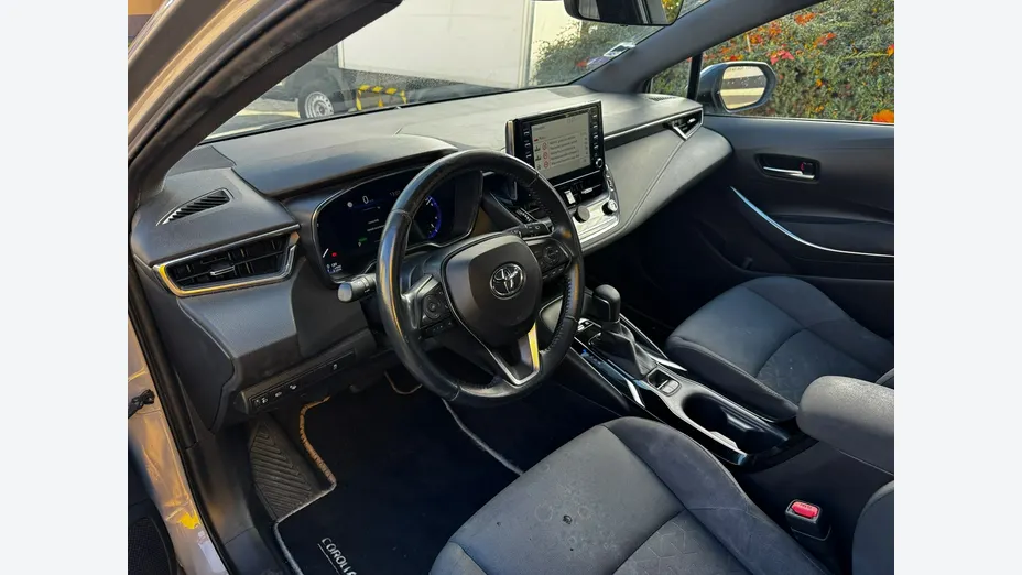 TOYOTA Corolla -