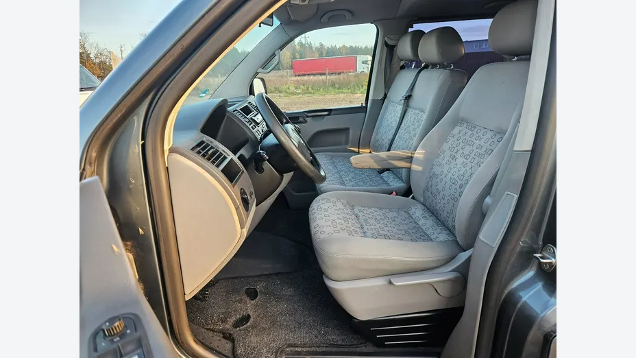 VOLKSWAGEN Transporter -