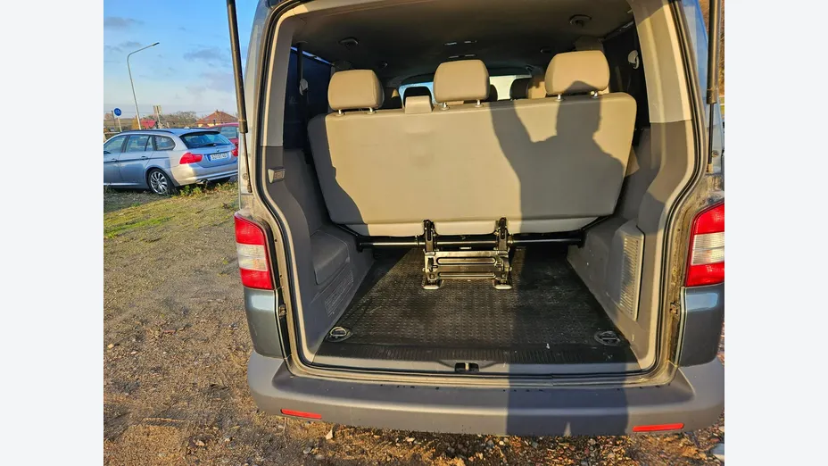 VOLKSWAGEN Transporter -